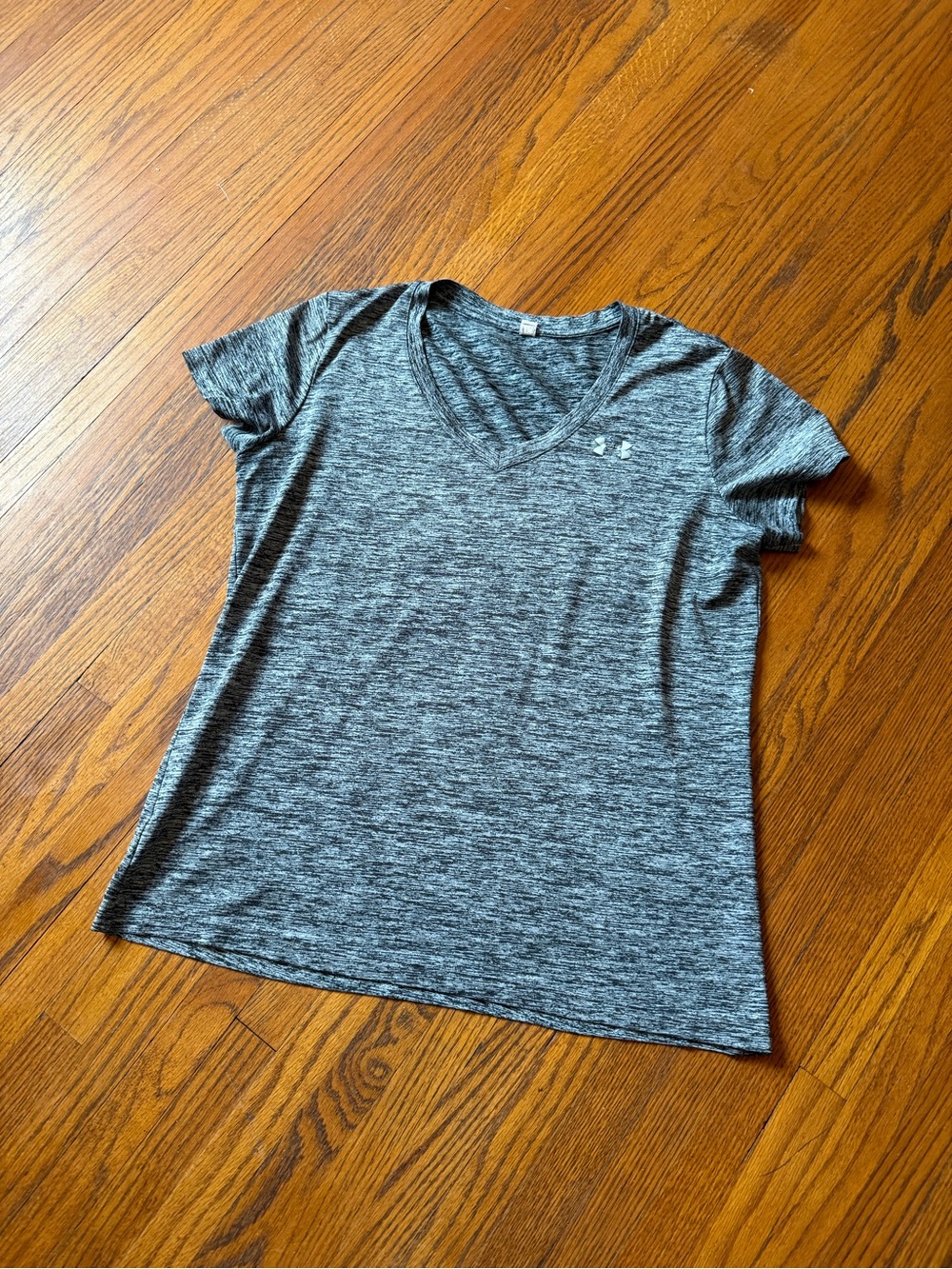 Under Armour Women’s Heather Gray V-Neck Performance Tee